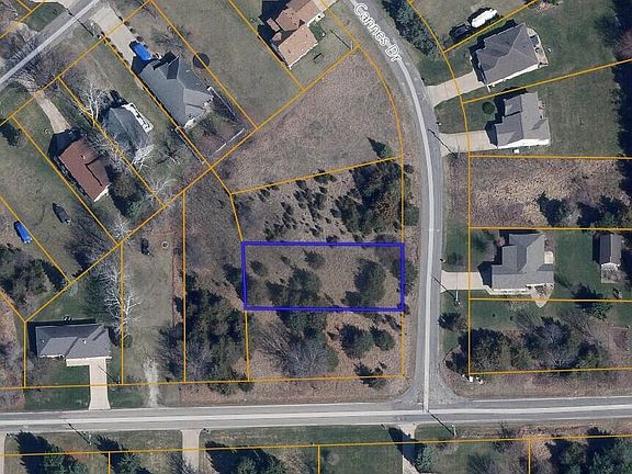 2nd image of 104 Cannes Dr