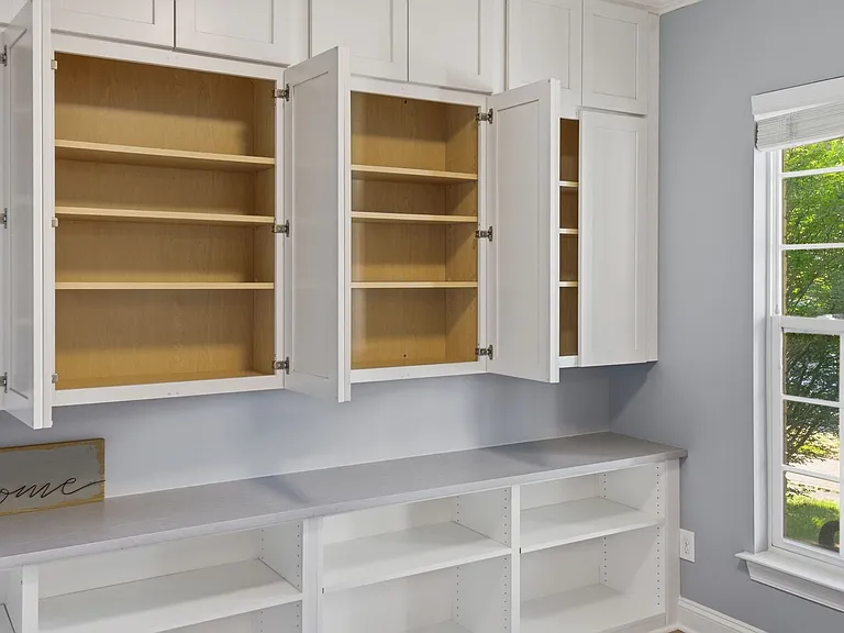 623 Streamside Ln — Photo 12