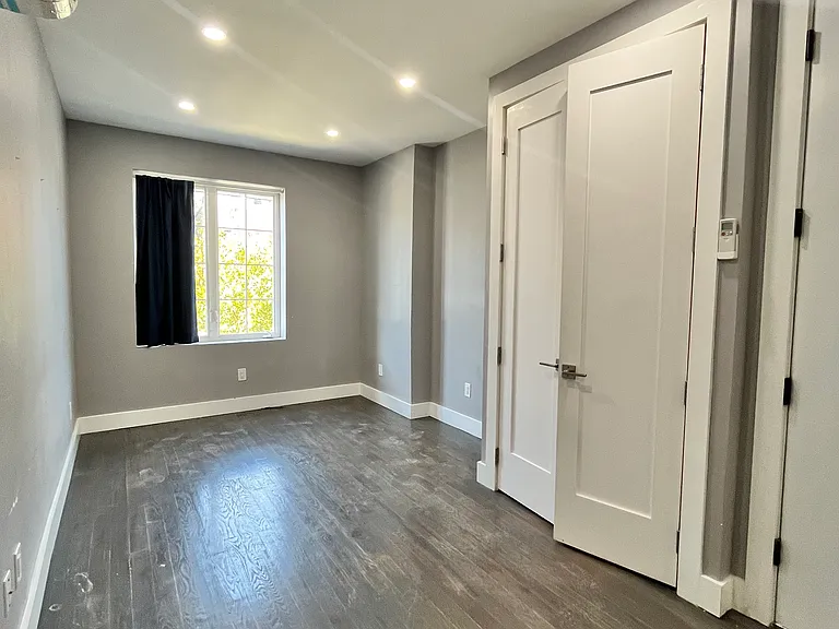 270 Hancock Ave #1 — Photo 4
