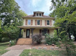 146 N Washington St, Du Quoin, IL 62832