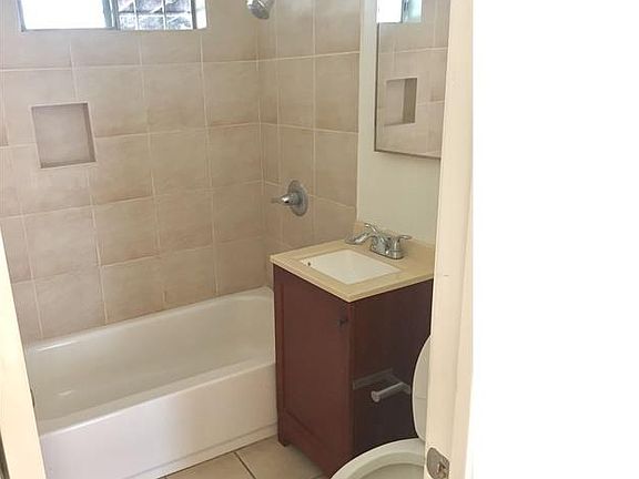 4th image of 1009 E 23rd St