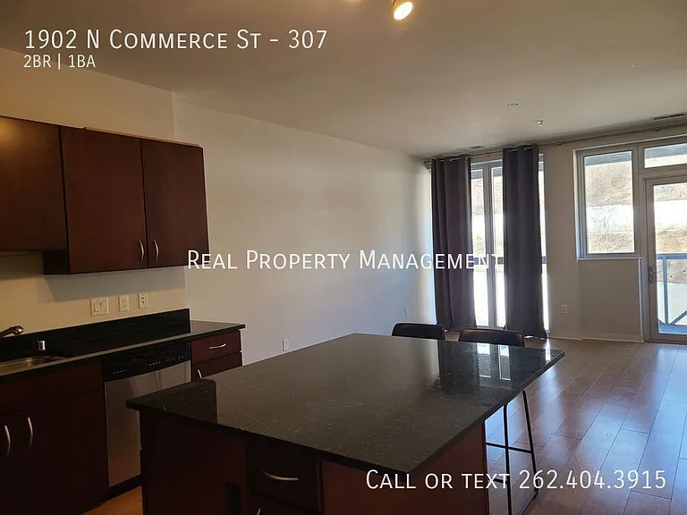 1902 N Commerce St #307 — Photo 9