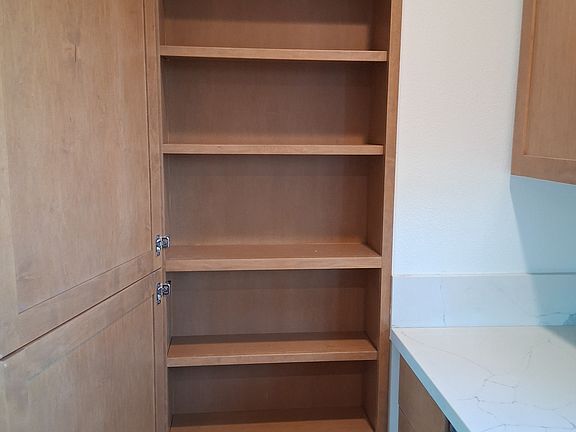 5th image of 3927 W 178th St #4