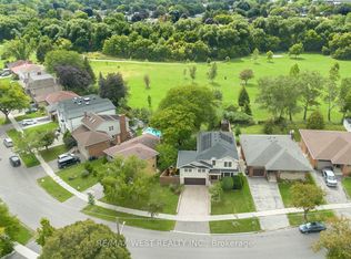 130 Saturn Rd, Toronto, ON M9C2S6