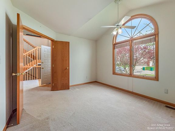 5th image of 1347 Colony Dr