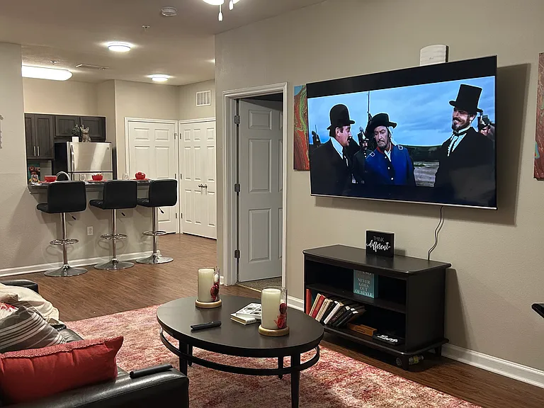 The Encore at Sam Houston - Student Living Priced Per Room — Photo 29