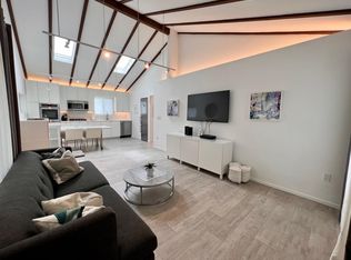 2457 Oak St #A, Santa Monica, CA 90405