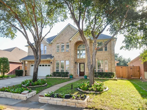 723 Overdell Dr, Sugar Land, TX 77479