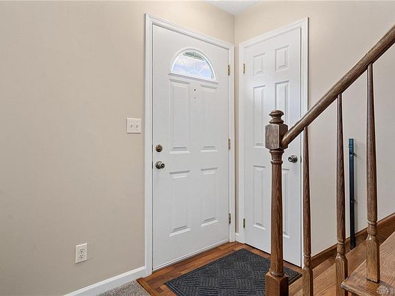 4th image of 658 Wisconsin Dr