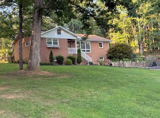 136 Sherwood Dr, Blue Ridge, VA 24064