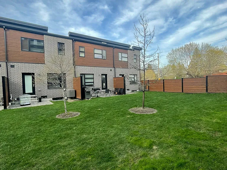 60 Arkell Rd — Photo 2
