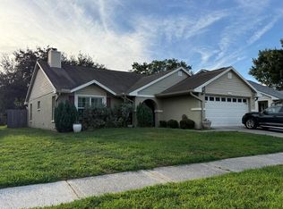 1215 Tuxford Dr, Brandon, FL 33511