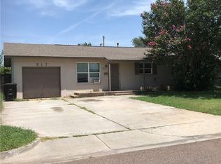 917 NW 22nd St, Moore, OK 73160