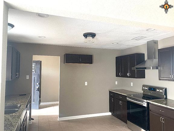 4th image of 1610 W Princess Jeanne Dr