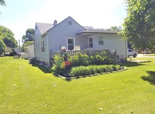 504 Merkley St, Holstein, IA 51025