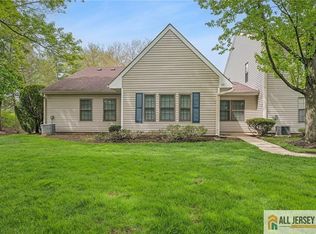 171 Wycoff Way W, East Brunswick, NJ 08816