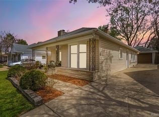 7466 Fenton St, Dearborn Heights, MI 48127