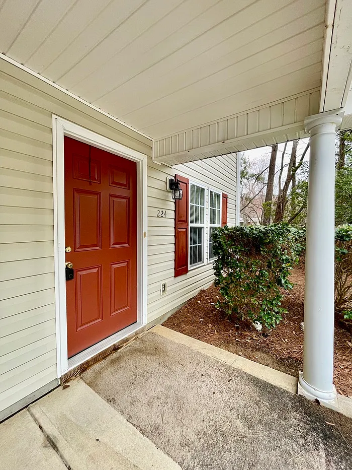 2 bed, 2.5 bath, $1,200 — Photo 3
