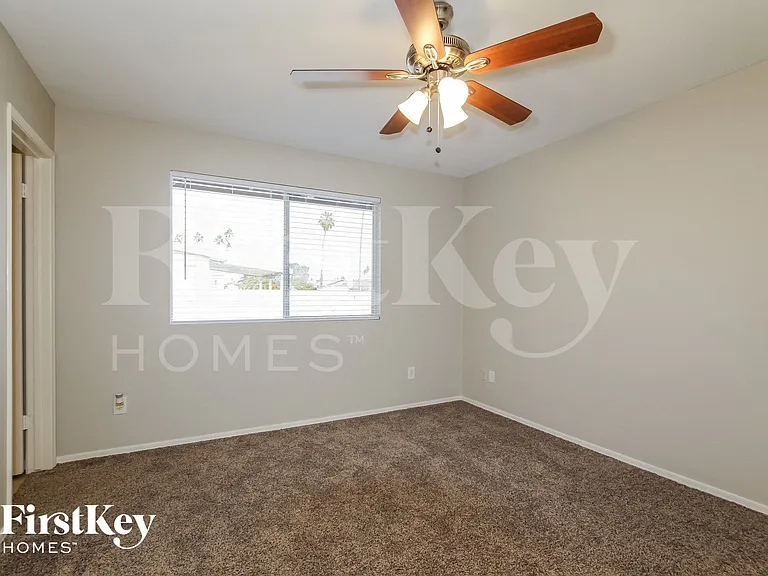 4237 W Brown St — Photo 8