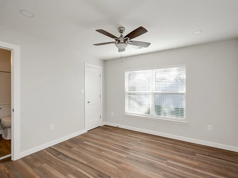 809 N West St — Photo 14