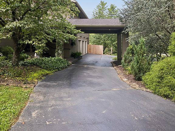 3rd image of 4550 E Bannister Road