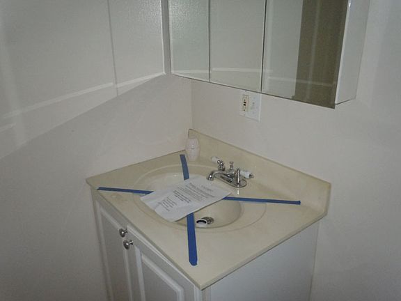 2nd image of 920 Beau Dr Unit 102