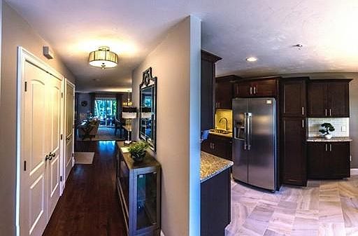 4th image of 1601 Bay St Unit 802