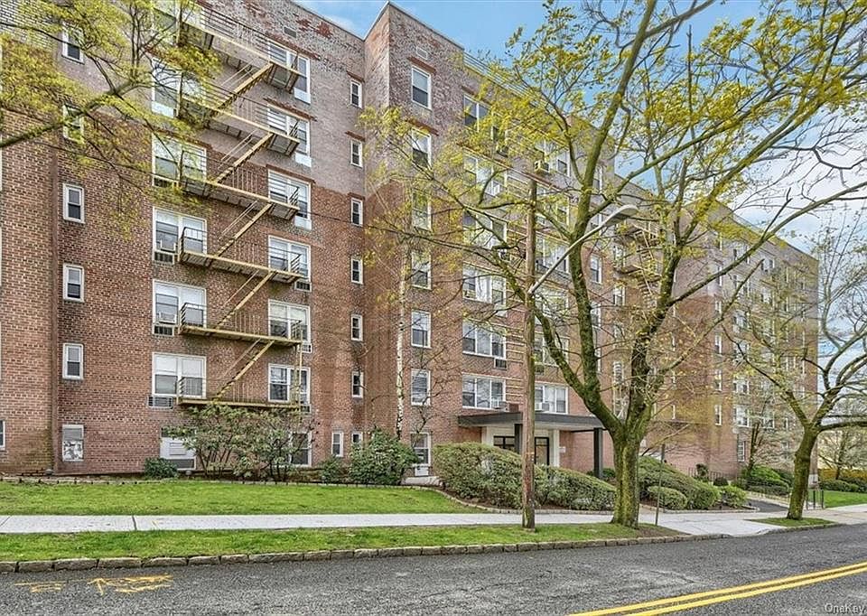 1 Oakridge Pl APT 5D, Eastchester, NY 10709 | MLS #H6180270 | Zillow