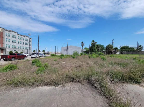 1424 Strand St Lot 13 & 14, Galveston, TX 77550
