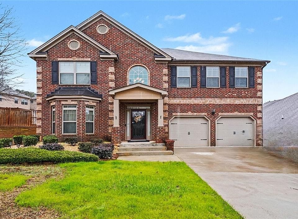 1st image of 90 Waters Edge Ln