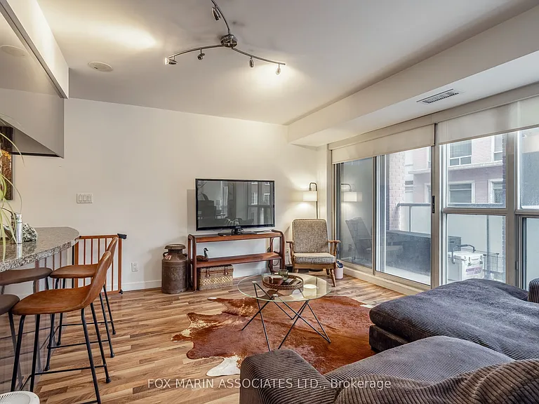 1005 King St W #207 — Photo 14