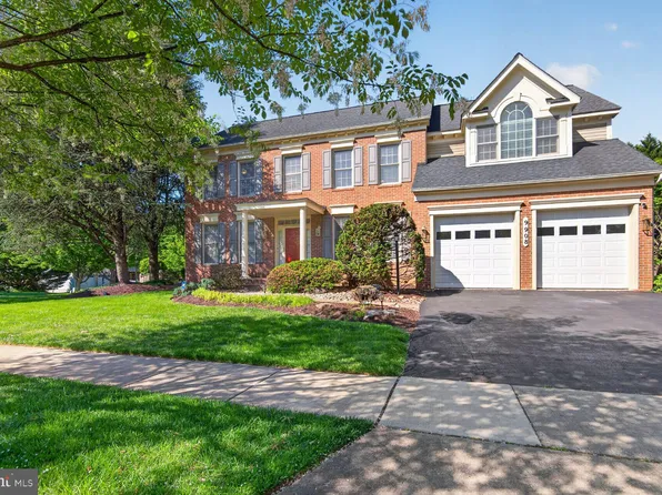 9908 Bald Cypress Dr, Rockville, MD 20850