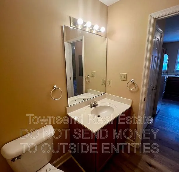1027-2 Ancestry Dr — Photo 7