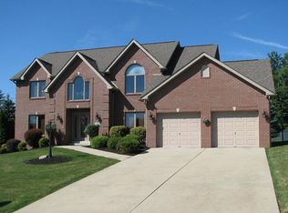 9861 Buckingham Pl, North Huntingdon, PA 15642