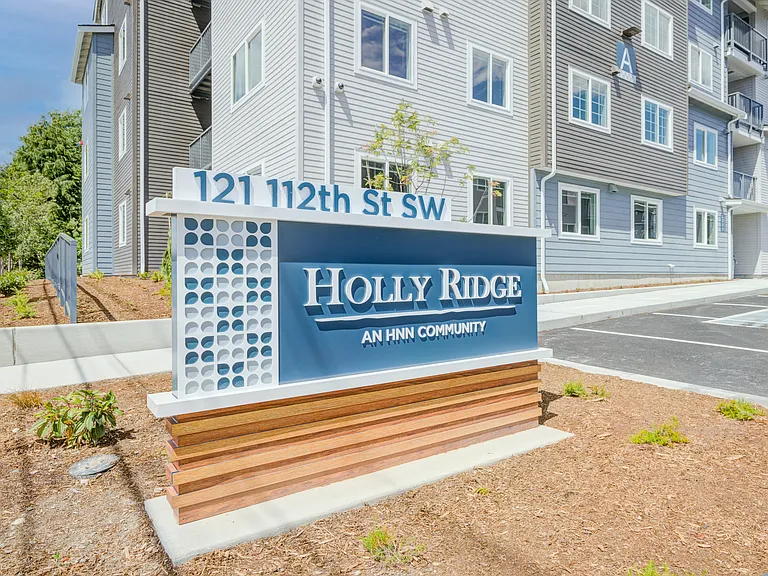 Holly Ridge Monument Sign