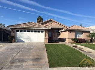 6401 Winter Crest Dr, Bakersfield, CA 93313