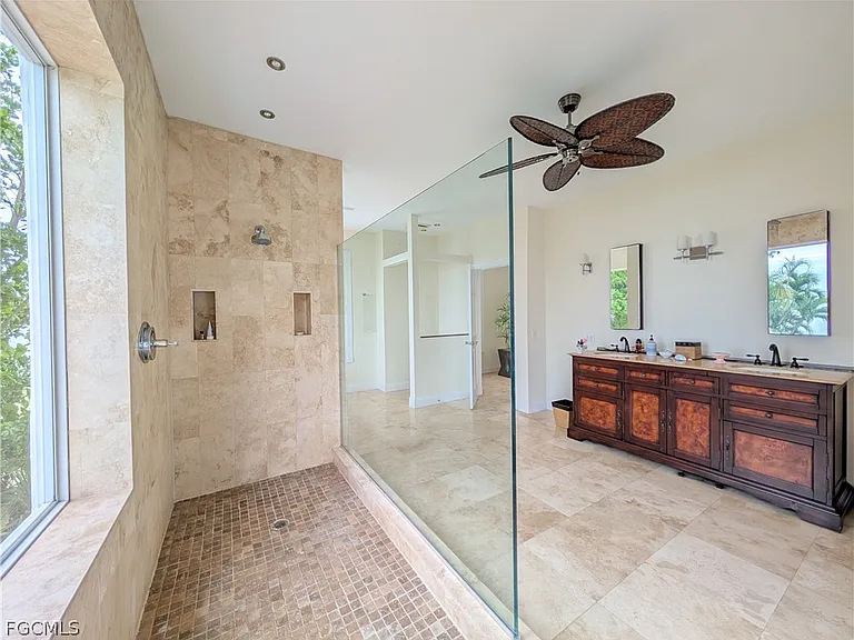2878 Valencia Way — Photo 30