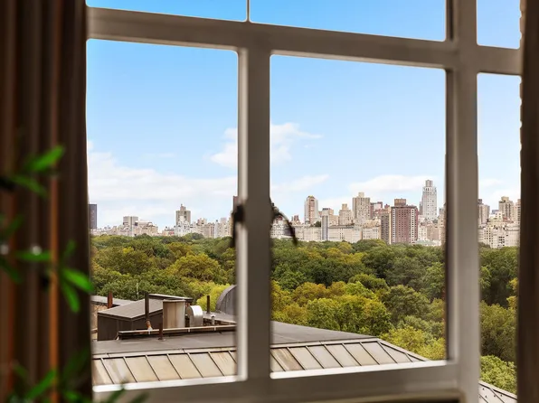 25 Central Park West image 10 of 21