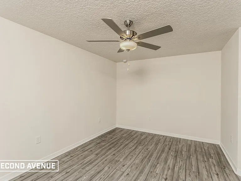 211 Anthony Ave SE — Photo 12
