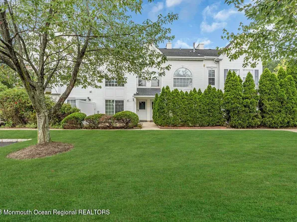 62 Madison Ct, Tinton Falls, NJ 07712