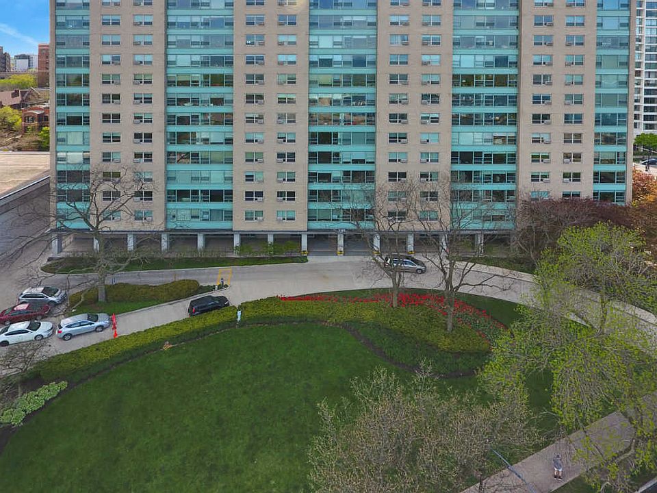 1st image of 3180 N Lake Shore Dr APT 12F