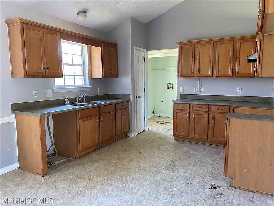 2nd image of 6855 Red Cedar Dr