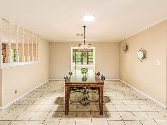 4th image of 5100 Willow Creek Dr