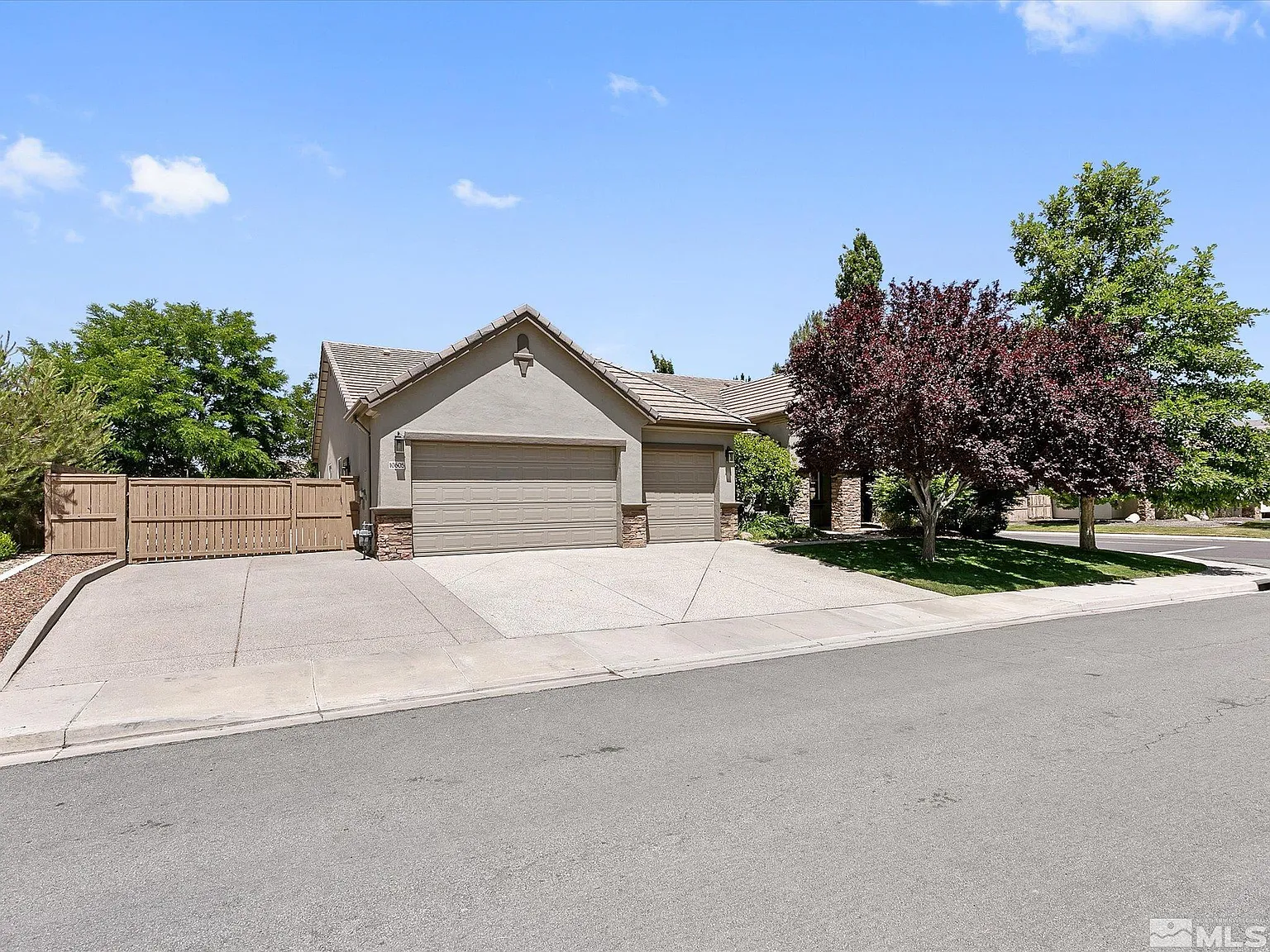 10605 Autumn Walk Ln photo 1