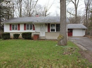 3121 Maywood Dr, Flint, MI 48504