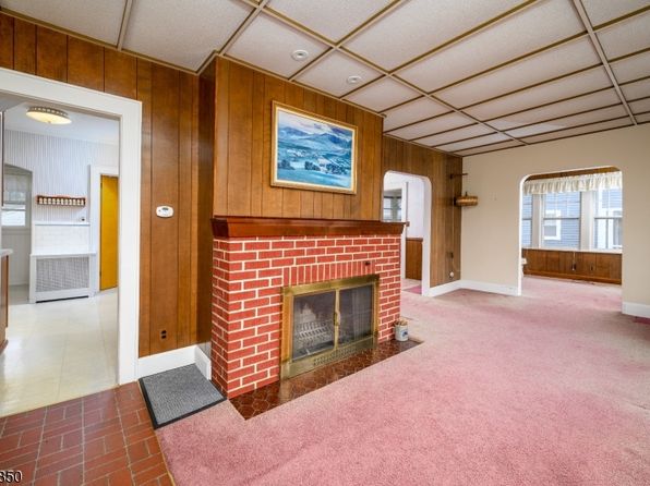 104 Riverside Dr, Cranford Twp., NJ 07016