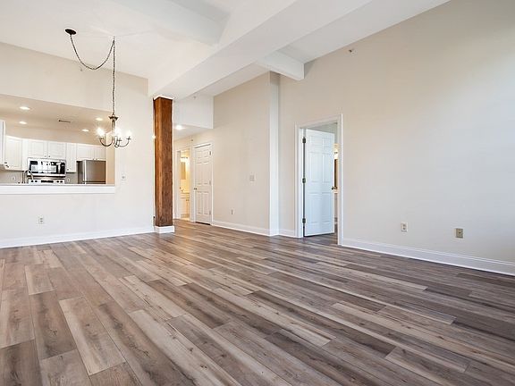4th image of 53 Warren St APT 105