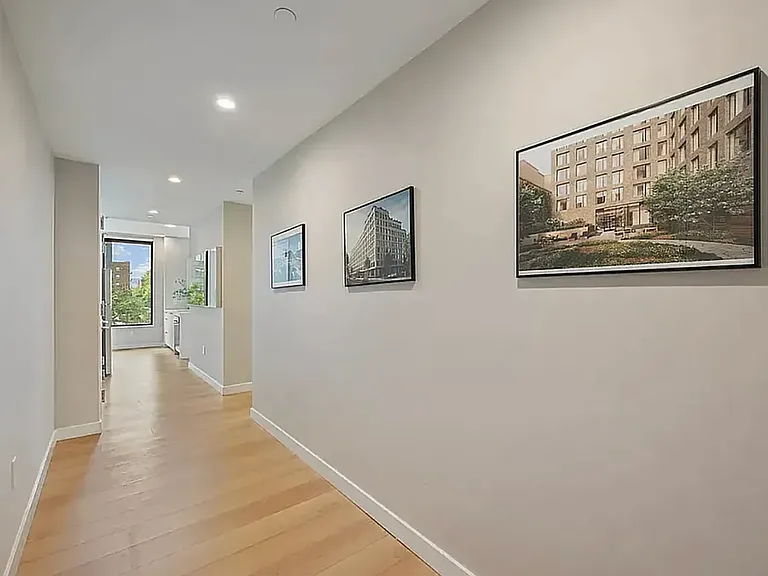 153-10 88th Ave #813 — Photo 8