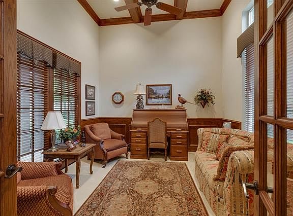 5th image of 6709 Vines Ct