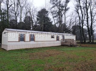 402 Lindell Rd, Stantonsburg, NC 27883